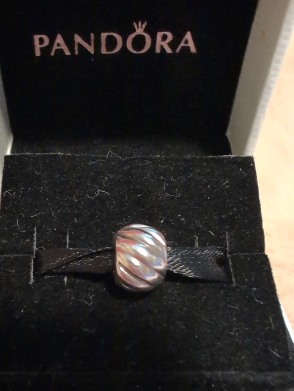 EUC Pandora Silver Swirl Charm Clip Bead